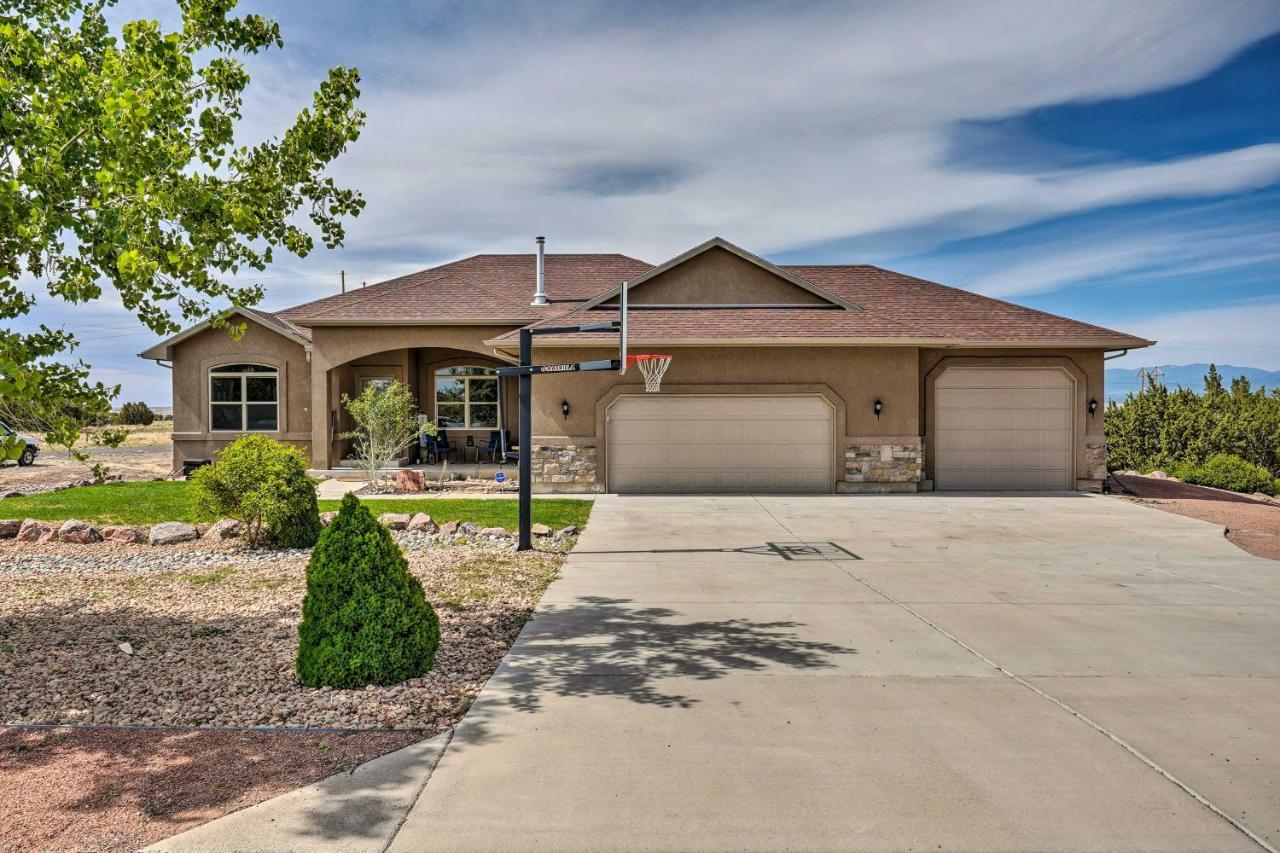 Pueblo West Home - Full Deck And Near Reservoir Esterno foto